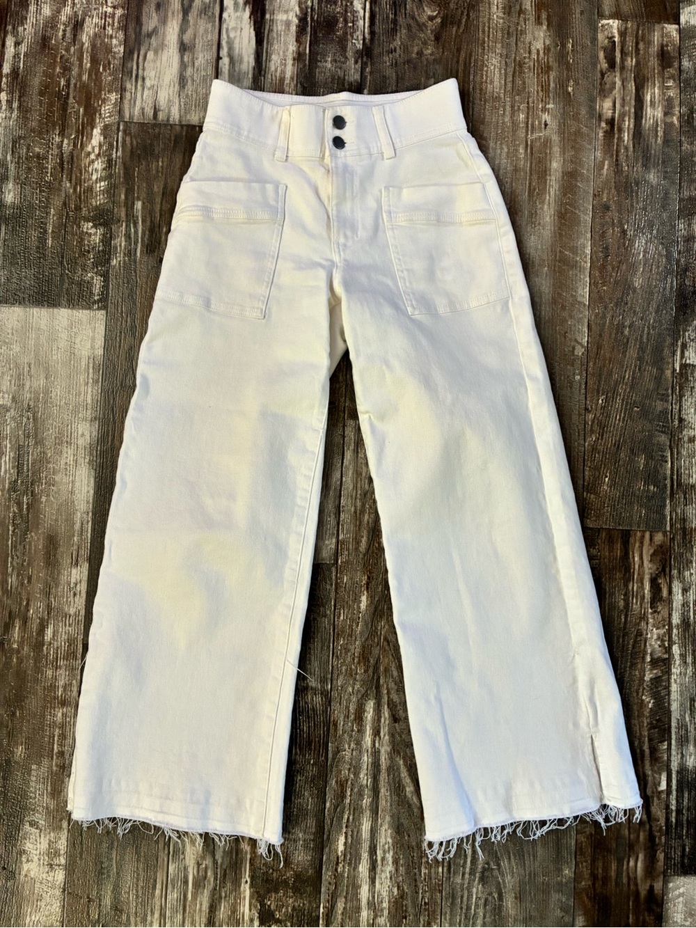Farmers Market High Rise Wide Leg Raw Hem Cropped White Jeans Size 4